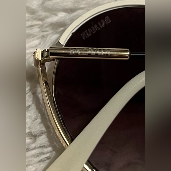 Balmain BL2520B CO4 White, Gold Round Metal Brown Gradient Sunglasses (#905) - Picture 5 of 5